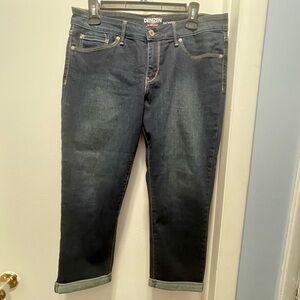 Levi’s Denizen Capri Pants. NWT. Size 10. NWOT.